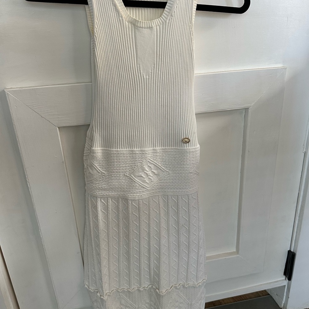 Elegant CHANEL White Sleeveless Dress